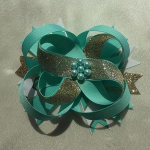 Homemade Hair bows. Chevron edition.